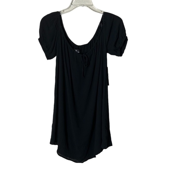 Lulus Off the Shoulder Little Black Dress. NWT szS - Picture 1 of 9
